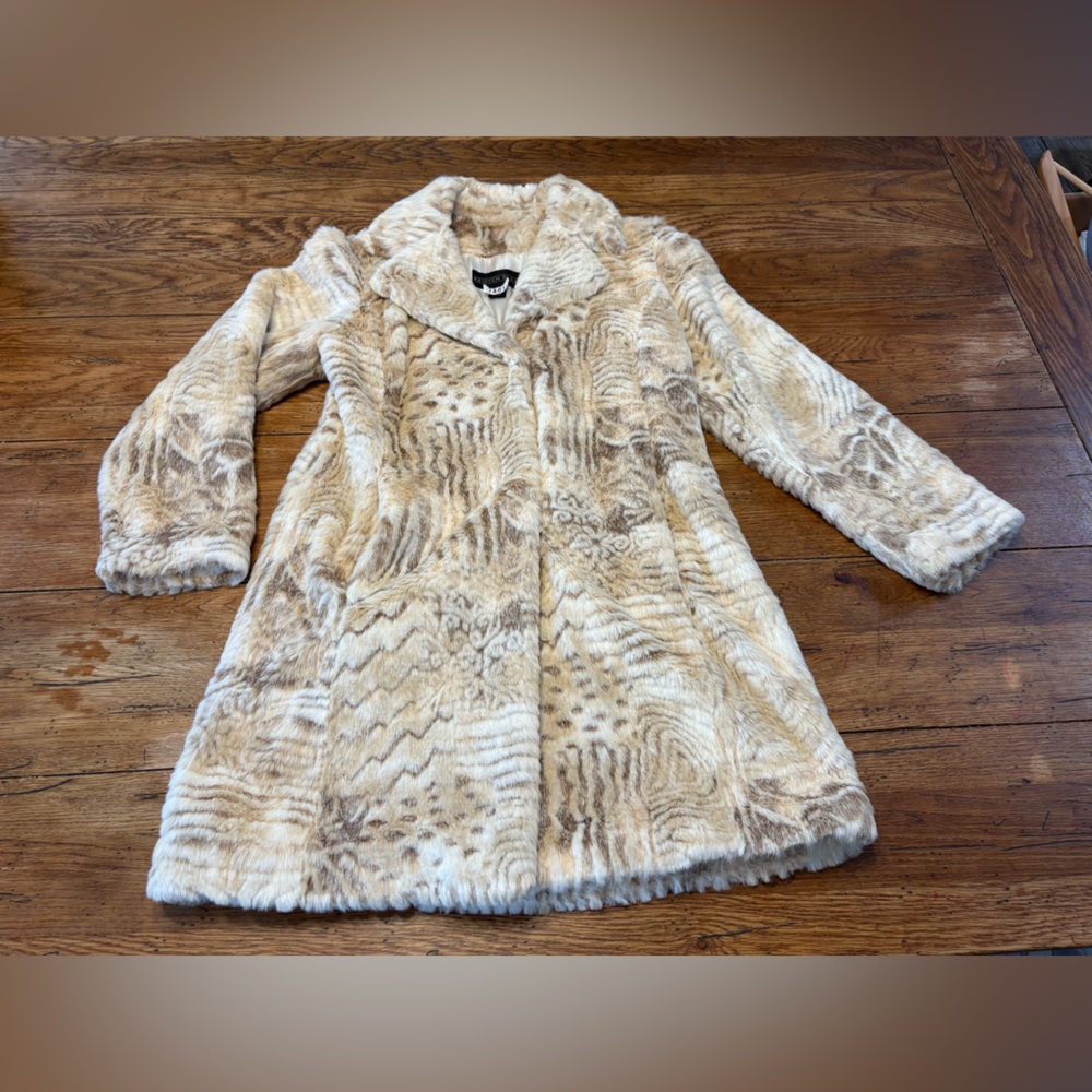 Y2K Baddie  Fairycore Unique Faux Winter Mink Fur Pea Coat w/Abstract Design
